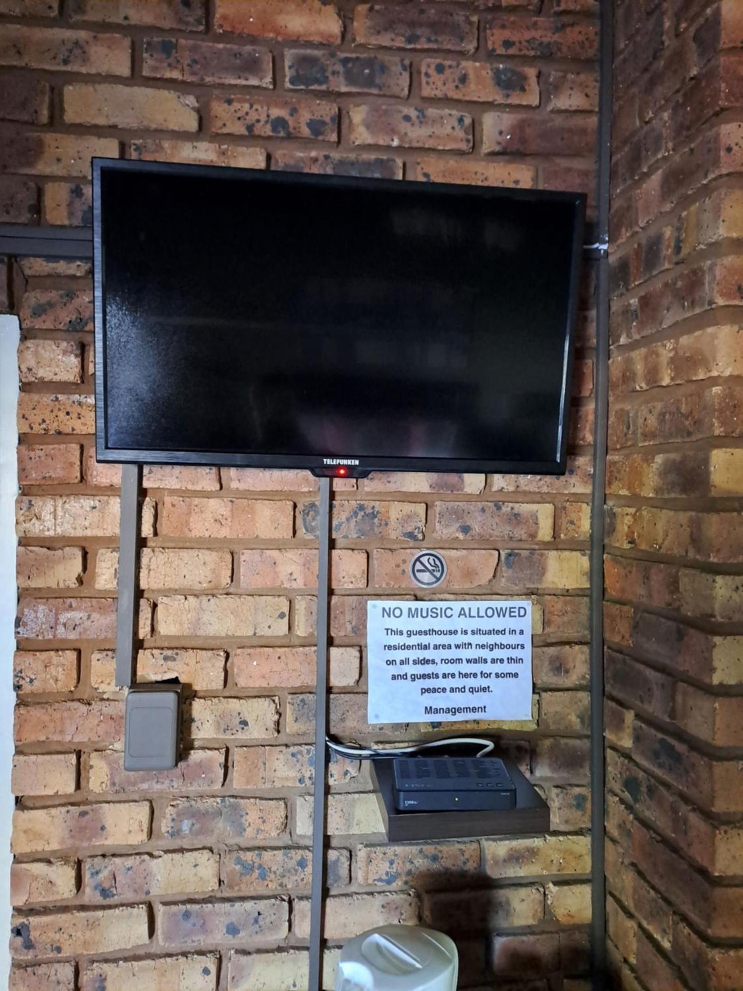 Belle Vue Guesthouse Hartbeespoort Exterior foto